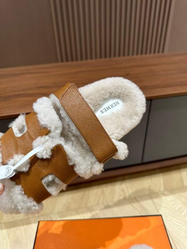 에르메스 시어링 양털 퍼 슬리퍼(14컬러)H222195 신발 - 이미지 5