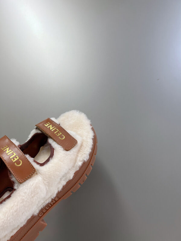 셀린느 시어링 & 카프스킨 레오 스크래치 샌들 350813699C 신발 - 이미지 3