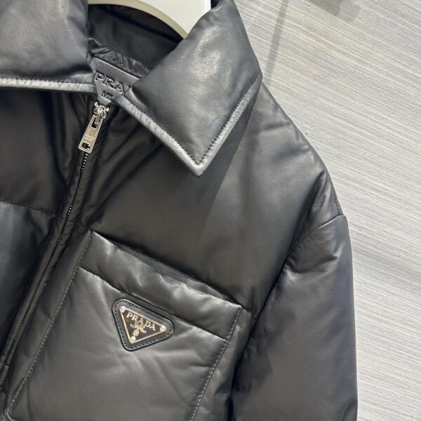 프라다 23FW 시레 램스킨 크롭 패딩 숏패딩 - 이미지 2