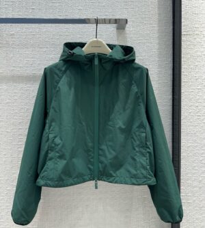 버버리 크롭 나일론 자켓 80825111
