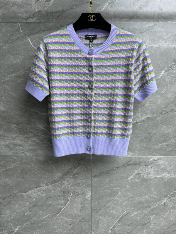 샤넬 24SS 공방컬렉션 스트라이프 반팔 니트 가디건 P77536