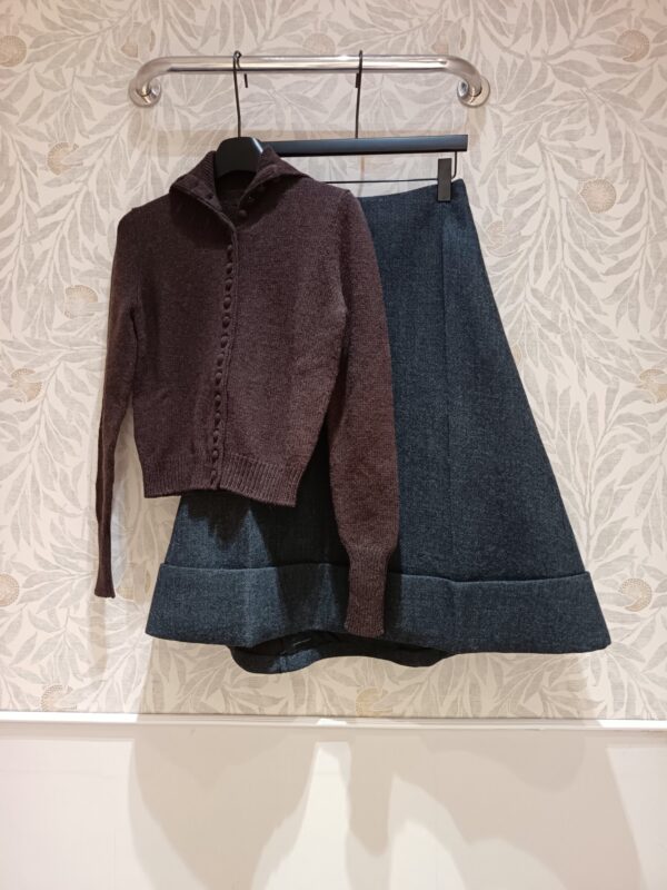 프라다 24FW 가디건 P25N16