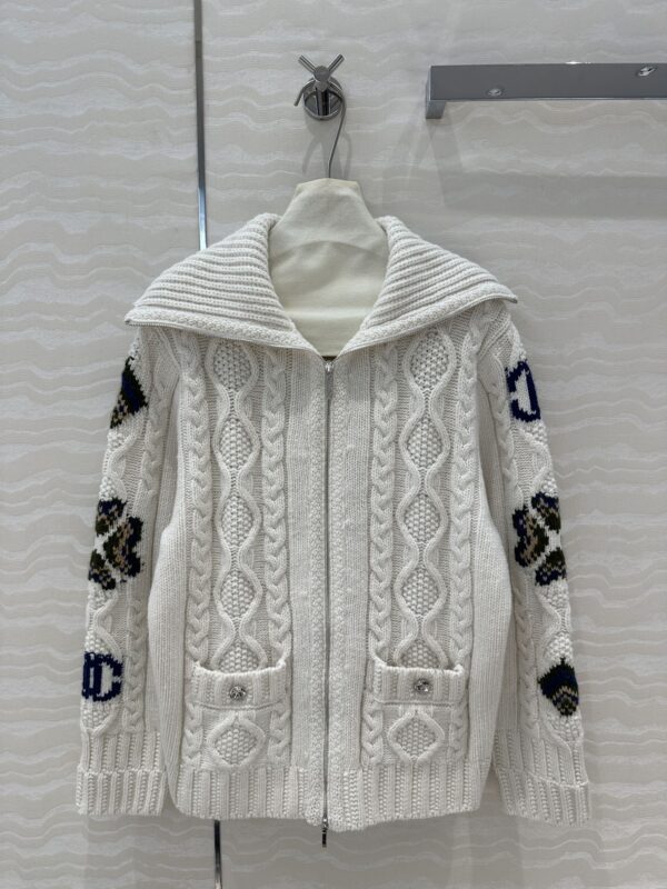 샤넬 24FW 코코네쥬 울 집업 니트 가디건 P77828