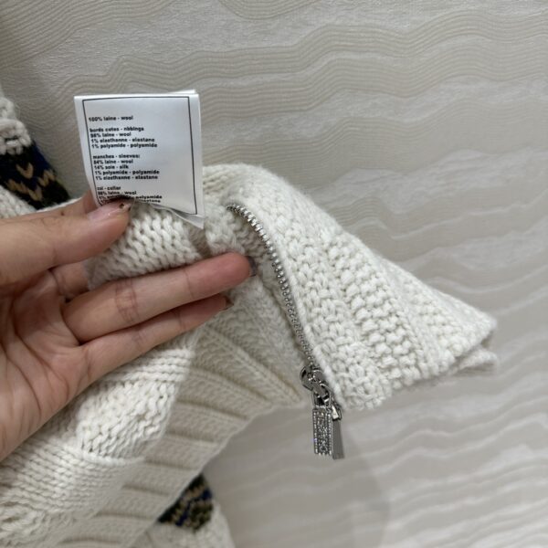 샤넬 24FW 코코네쥬 울 집업 니트 가디건 P77828 - 이미지 6
