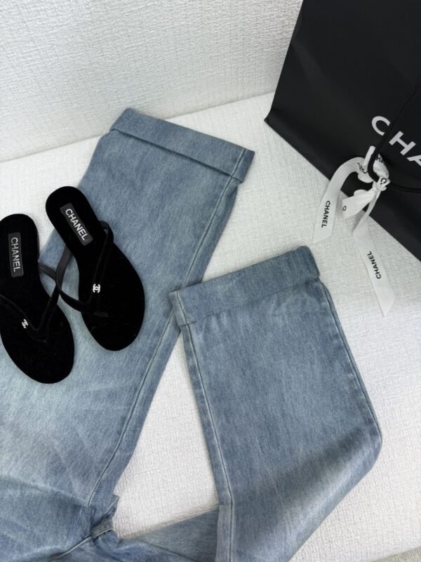 샤넬 라이트 블루 데님 진 청바지 P78309 - 이미지 4