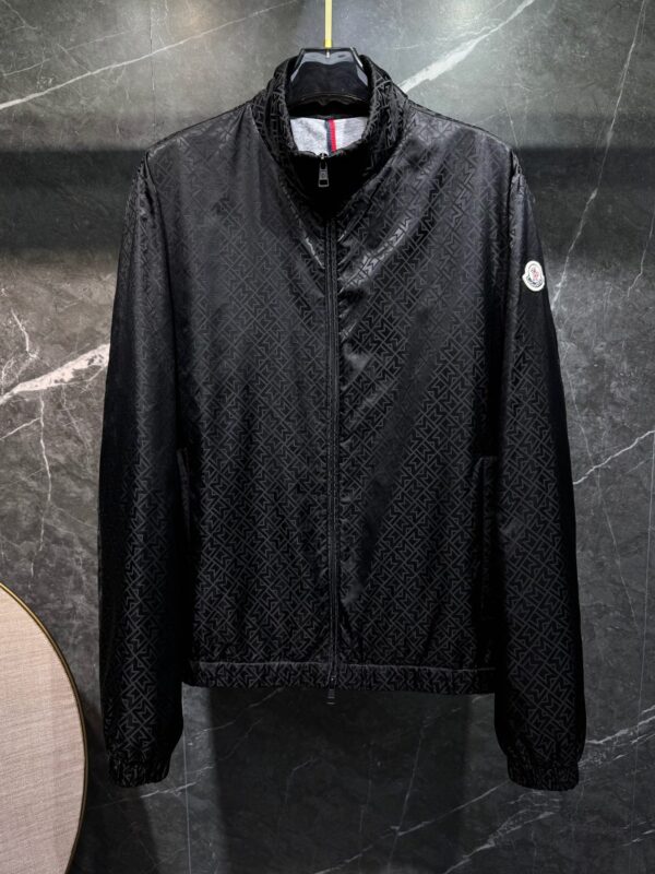 몽클레어 Vanoise 바누이즈 모노그램 바람막이 자켓 25ss