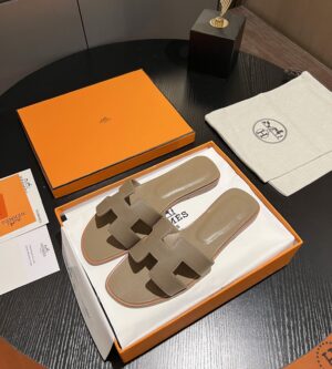 에르메스 오란 샌들 슬리퍼 H202230Z