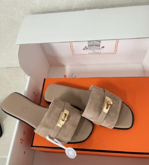 에르메스 줄리아 샌들 켈리 스웨이드 가죽 슬리퍼 H232130Z