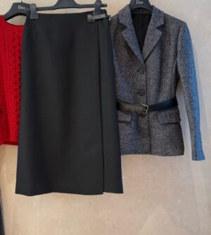 디올 울 모헤어 미디 랩스커트 511J34A1030