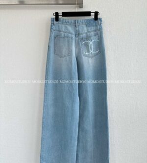 샤넬 CC 로고 자수 와이드 데님 팬츠 청바지 25SS P79448