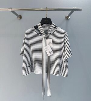 디올 리비에라 타이 칼라 반팔 티셔츠 디 스트라이프543T18A4233