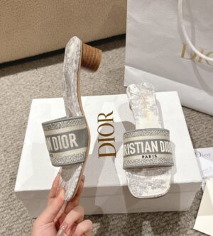 디올 디웨이 Dway 뮬 힐 샌들 KCQ902TJE
