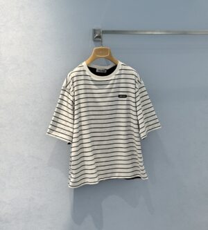 미우미우 25FW 코튼 리버서블 티셔츠 MJN569