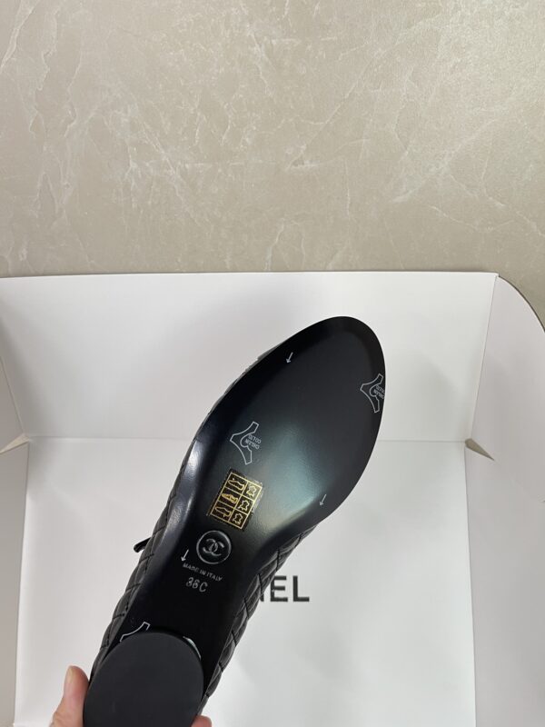 샤넬 25FW 퀼팅 메리제인 플랫 슈즈 G46579 - 이미지 5