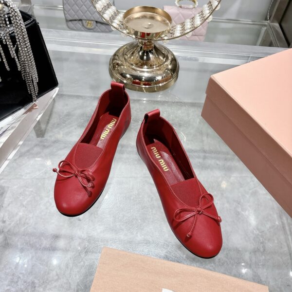 미우미우 25FW 플랫 슈즈 5F552E - 이미지 7