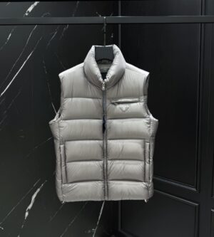 프라다 다운 베스트 FW25 패딩 조끼 SGB033