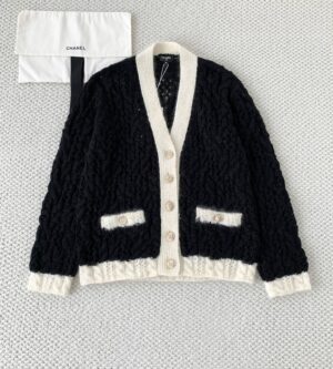샤넬 25FW 버진 울 투톤 가디건 P80186