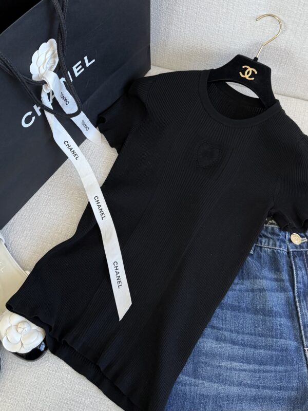 샤넬 25FW  CC로고 반팔 니트 탑 - 이미지 5