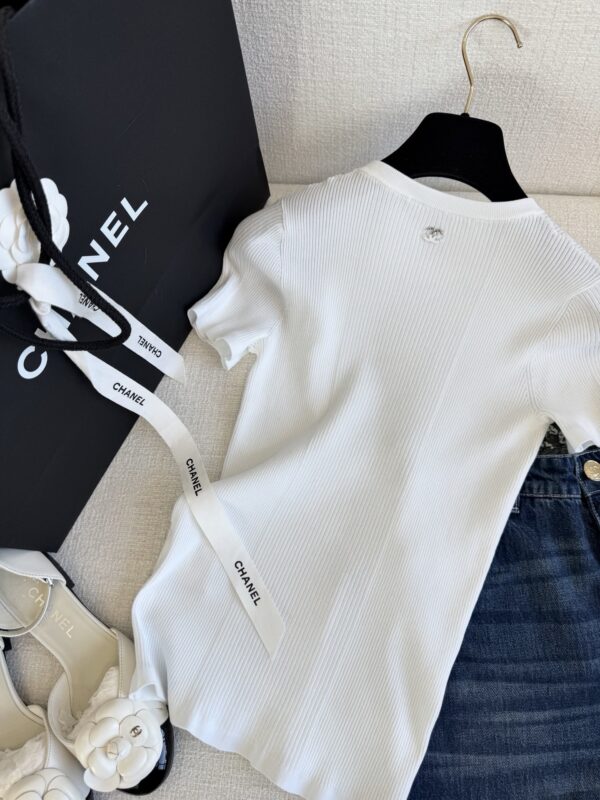 샤넬 25FW  CC로고 반팔 니트 탑 - 이미지 6