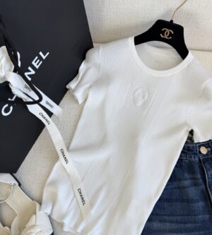 샤넬 25FW  CC로고 반팔 니트 탑