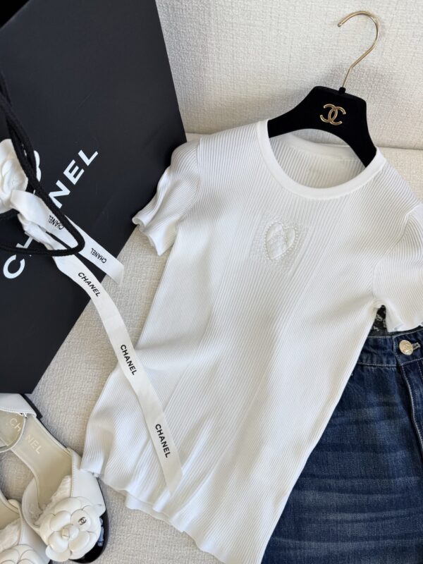 샤넬 25FW  CC로고 반팔 니트 탑
