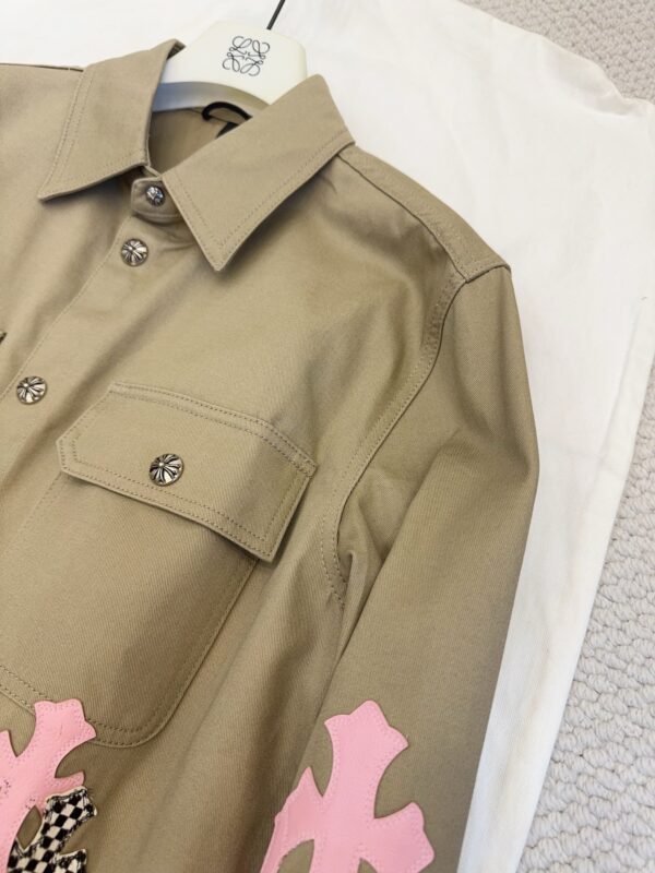 크롬하츠 25FW 크로스 패치 셔츠 자켓 - 이미지 2