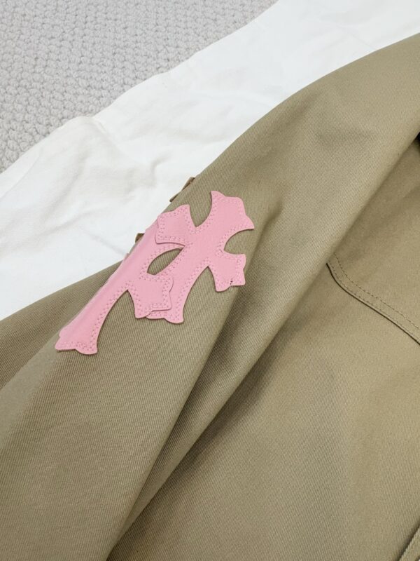크롬하츠 25FW 크로스 패치 셔츠 자켓 - 이미지 4